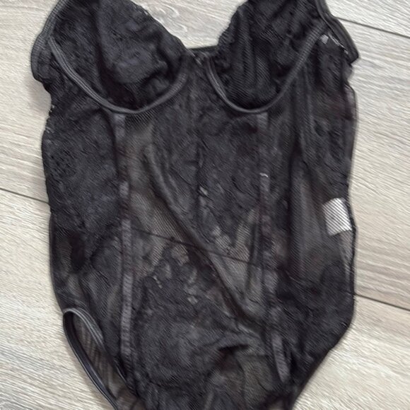 MM35 SHEIN Black Lace Bodysuit - Picture 3 of 8